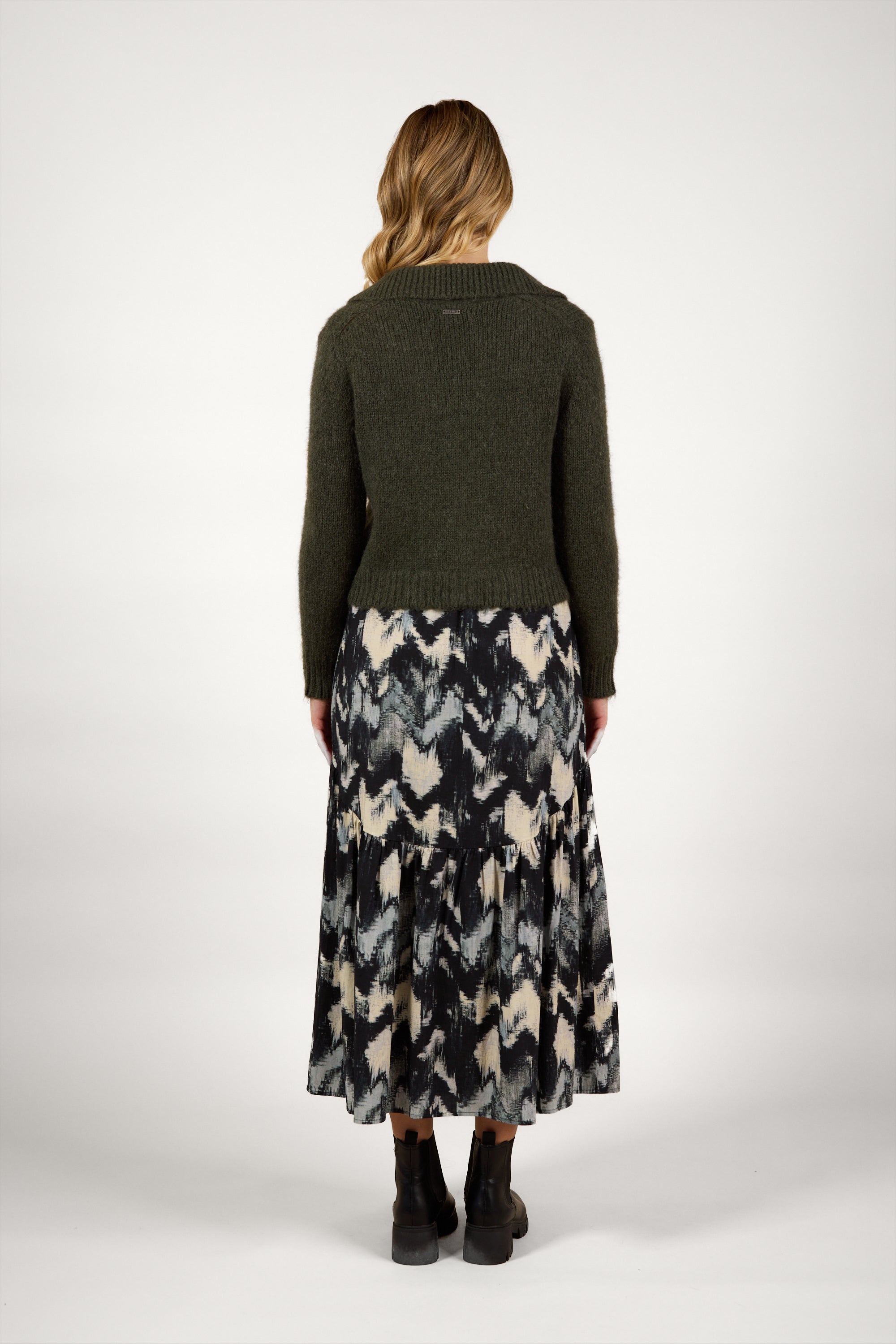 K2003 Vera Cardi - Hunter - Knewe Label
