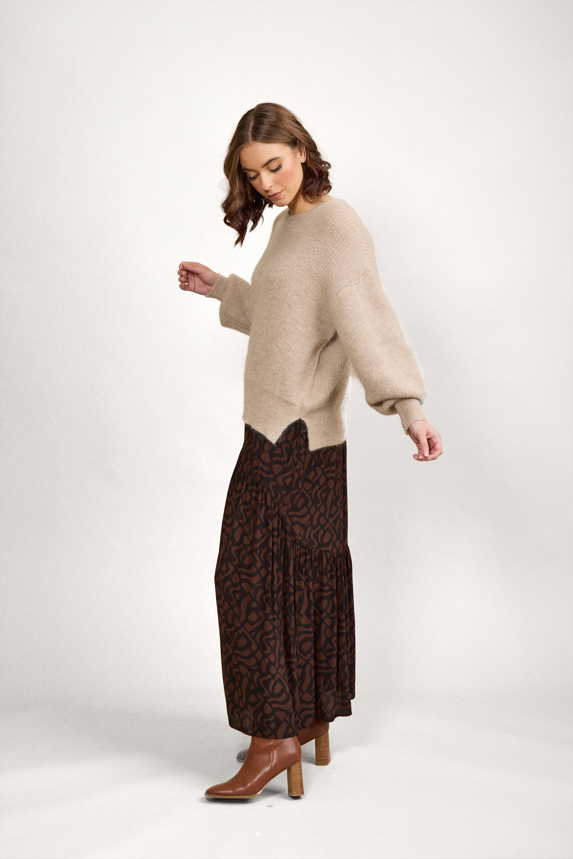 K2016A Note Sweater - Oatmeal - Knewe Label