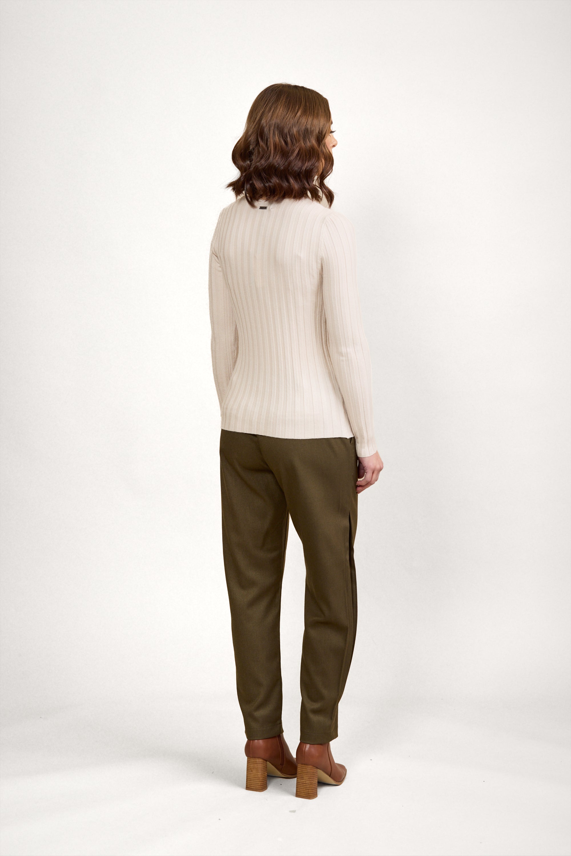K2038 Felix Sweater - Oatmeal - Knewe Label