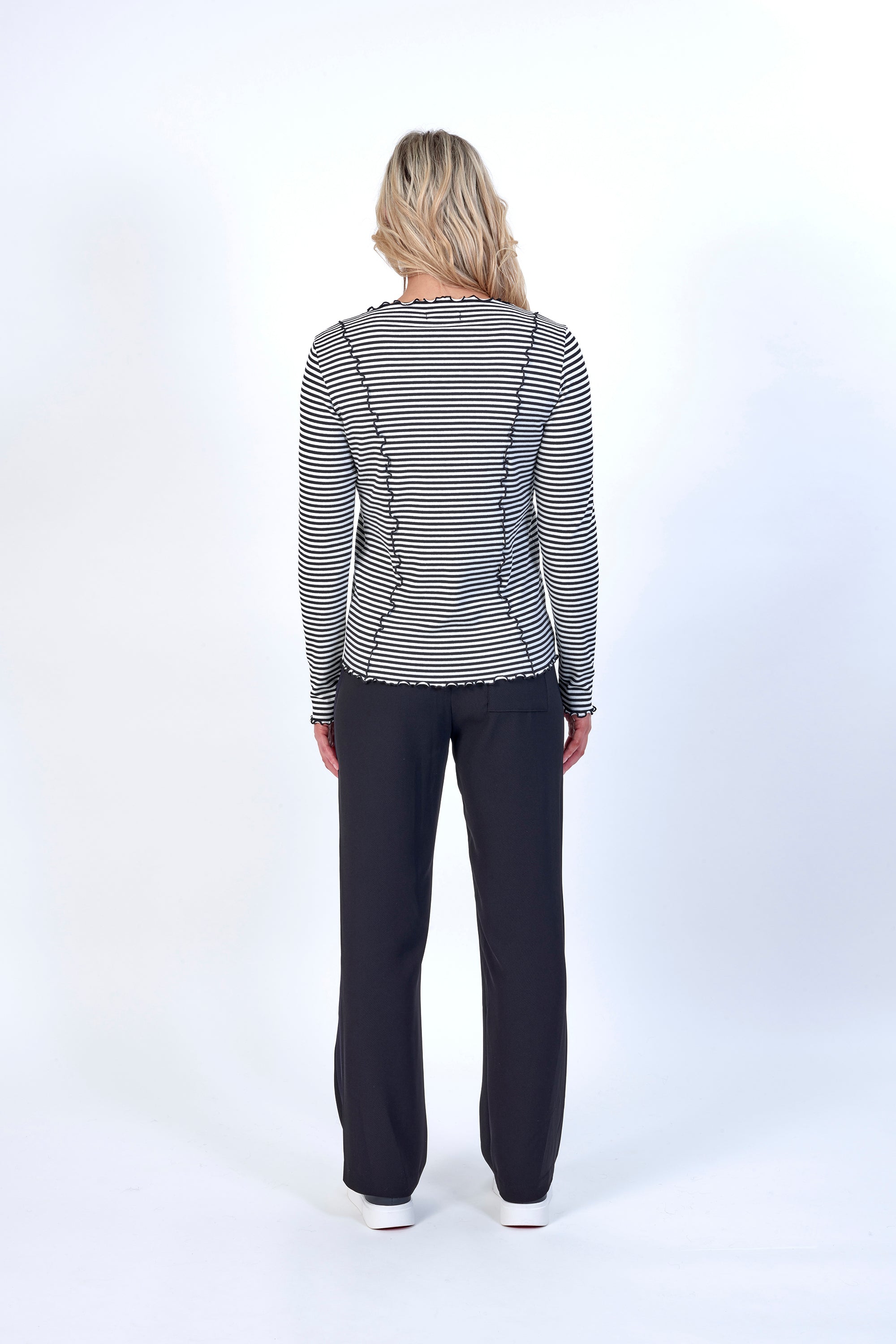 K3046 Black/Off White - Tribe Top - Knewe Label