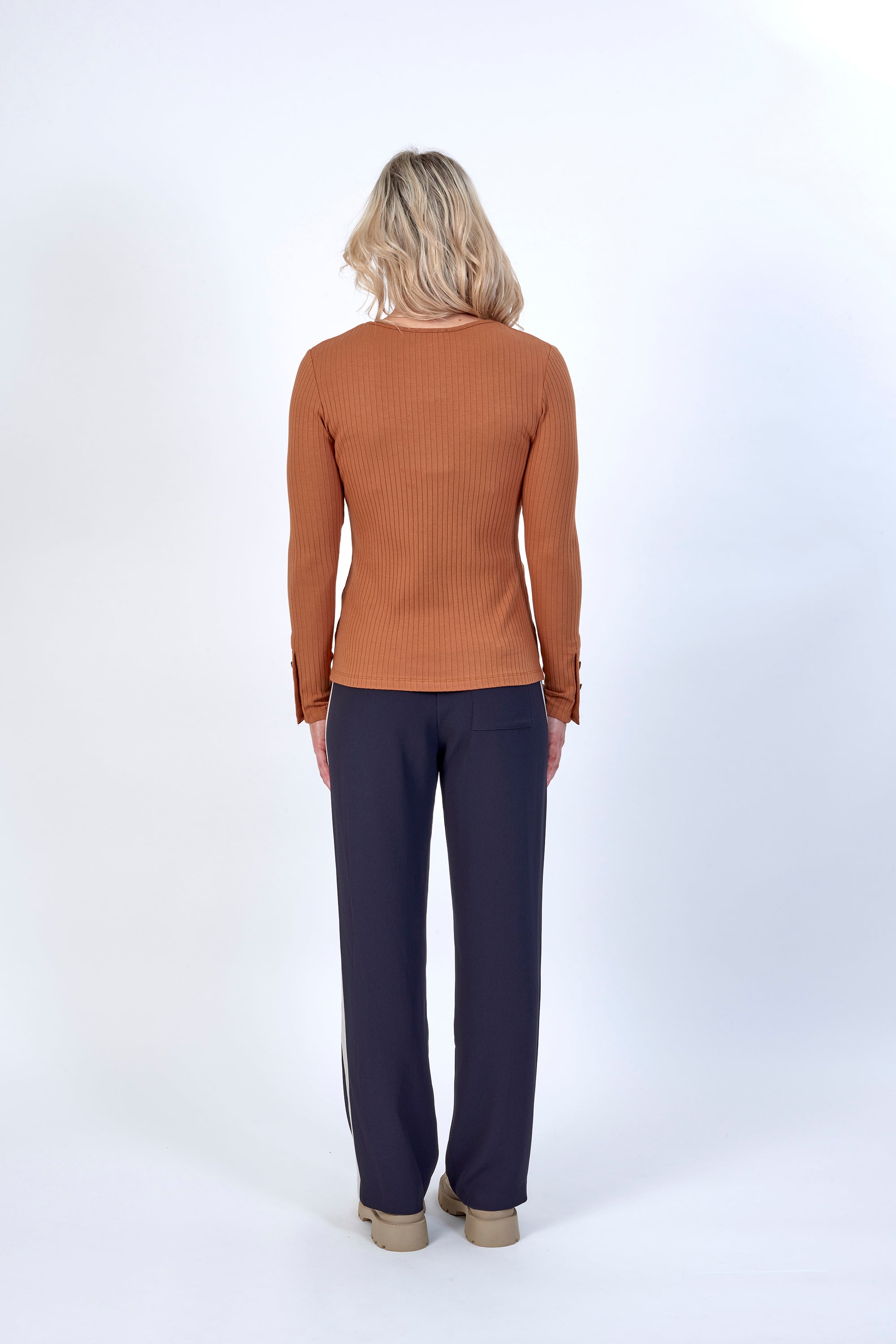 K3048 Tobacco - Virgo Top - Knewe Label
