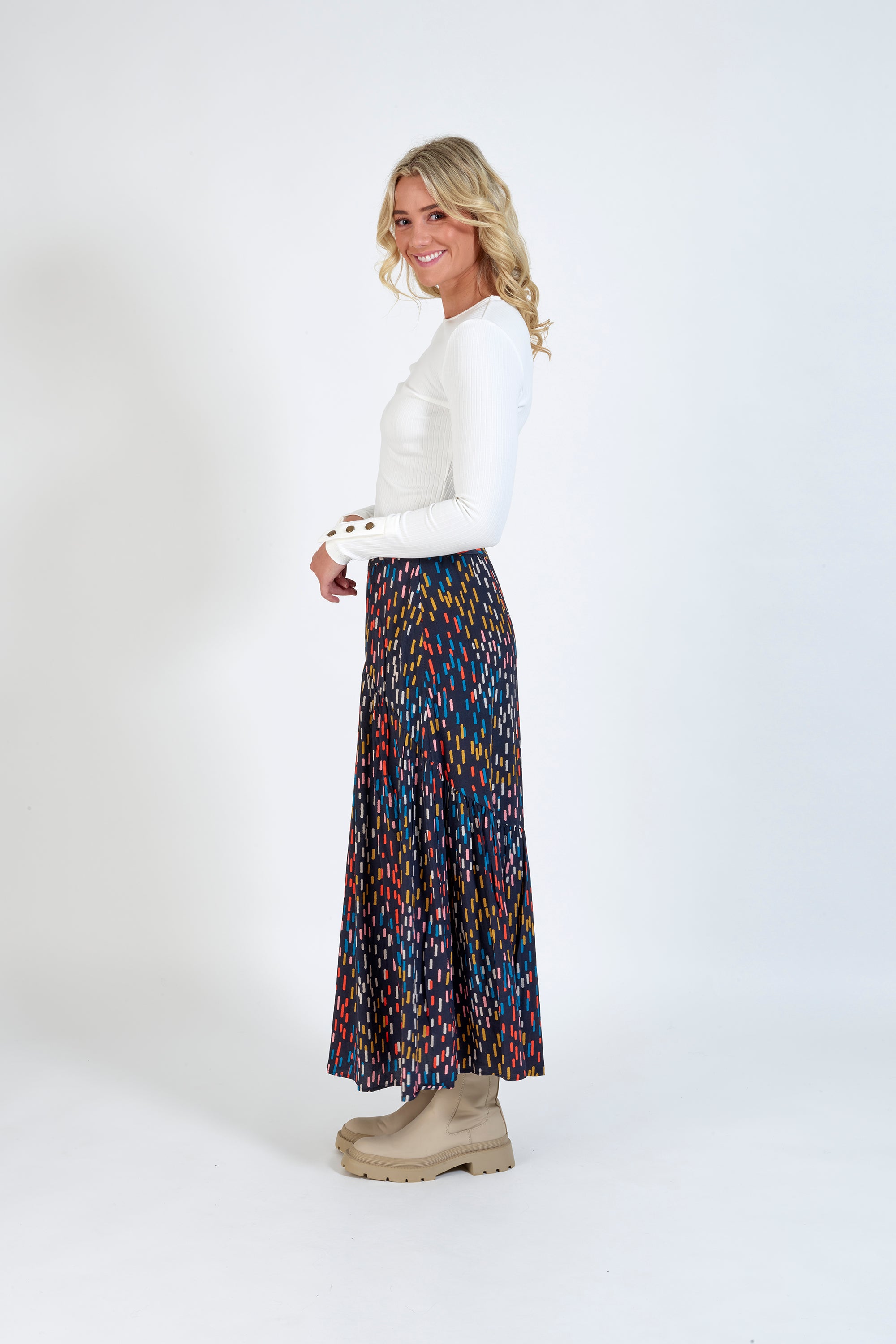 K4018 Illuminate - Vienna Skirt - Knewe Label