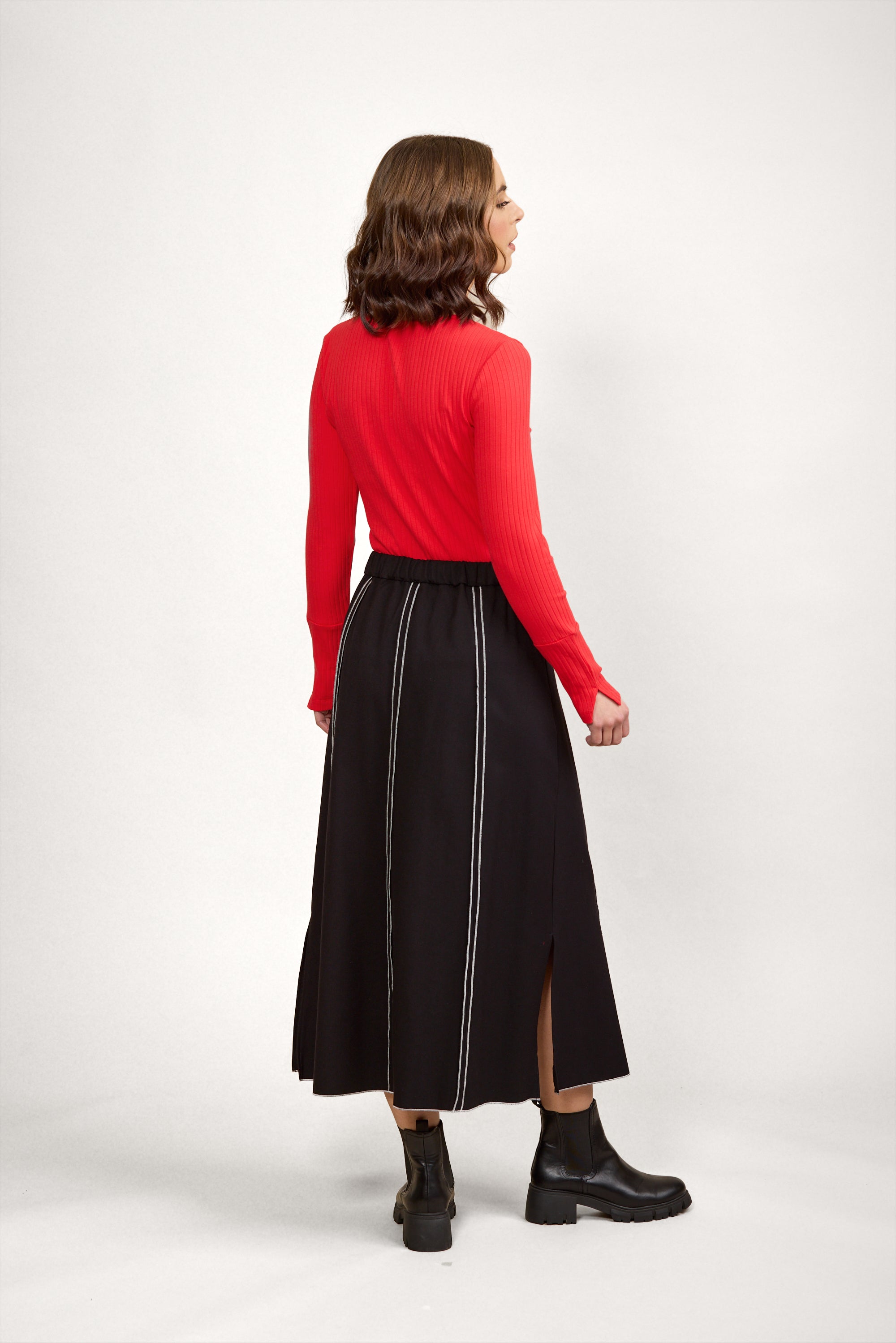 K4033W Frame Skirt - Black/White - Knewe Label