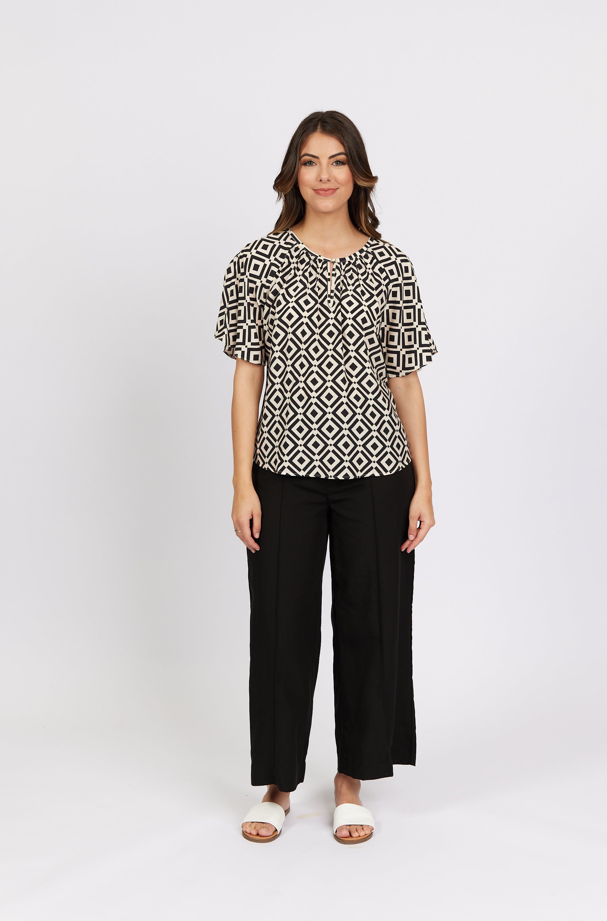 K5083 Theory - Hazel Top - Knewe Label