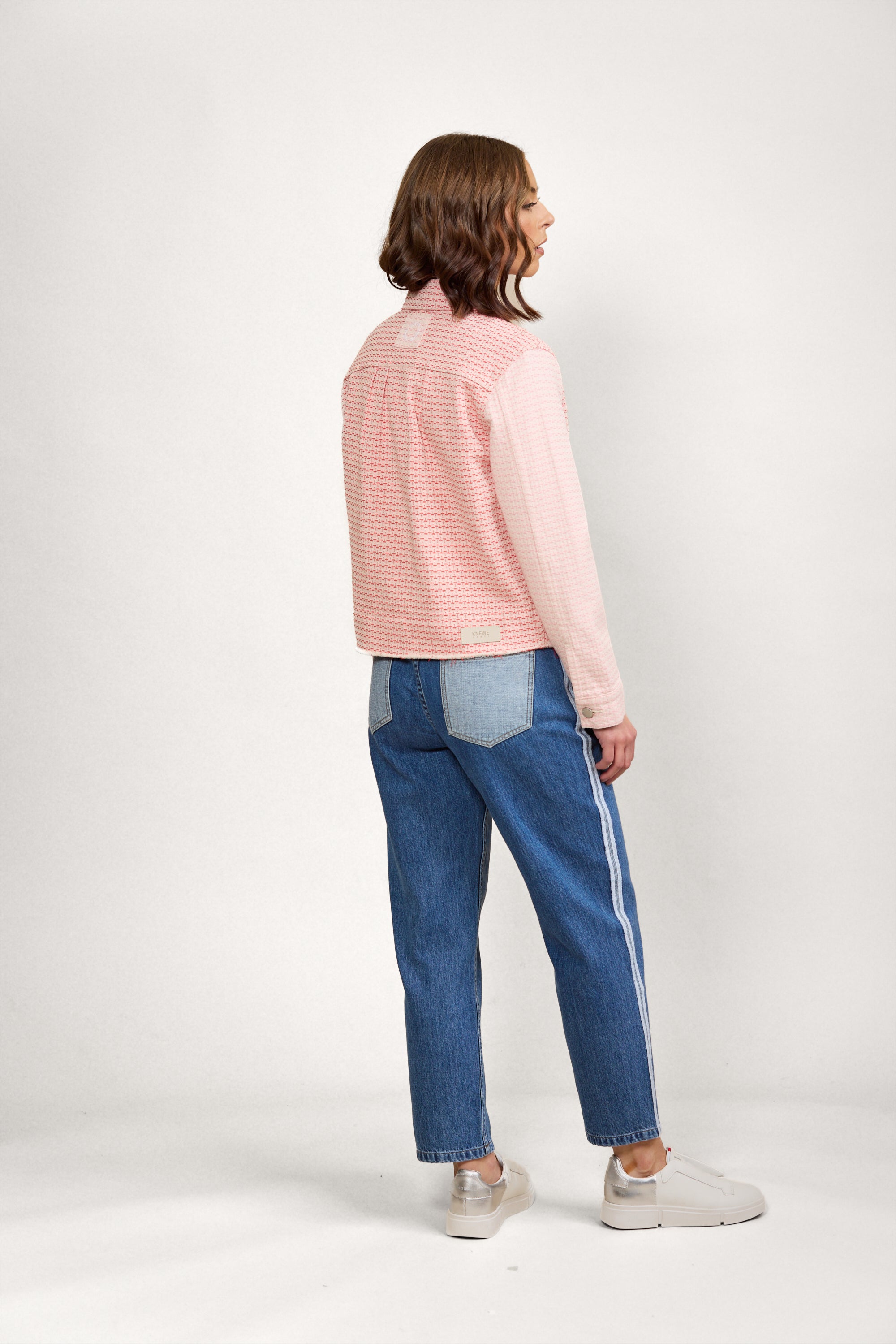K6038A Jagger DJ - Strawberry - Knewe Label