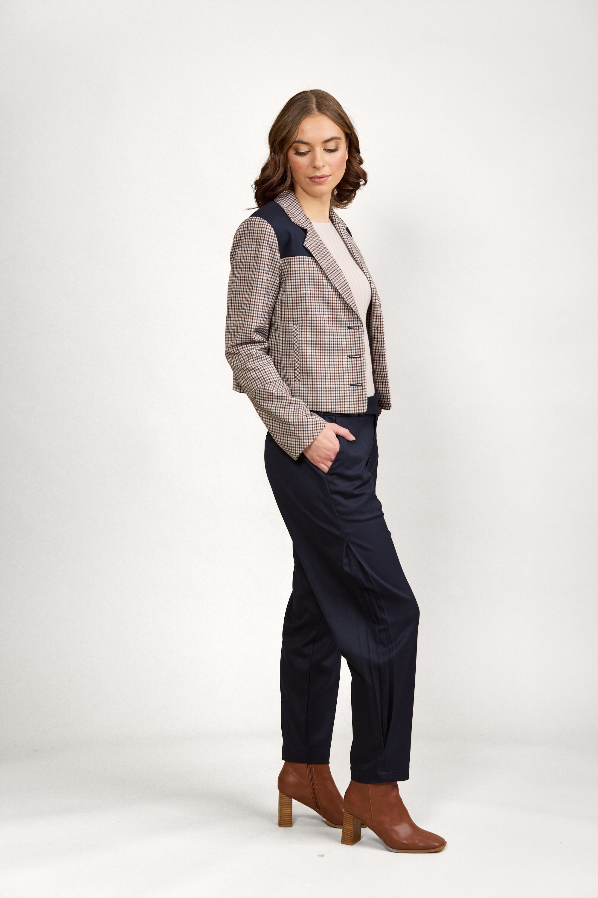 K6040 Jude Blazer - Vogue Check - Knewe Label