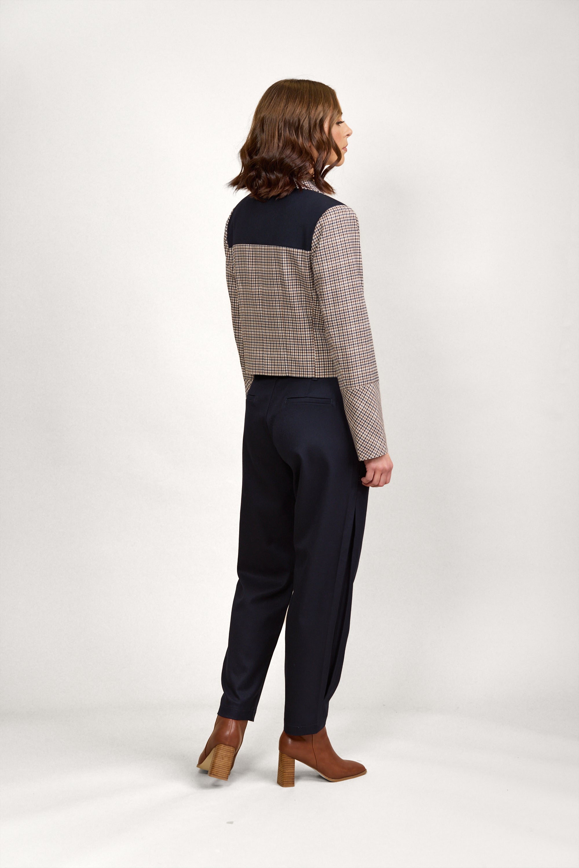 K6040 Jude Blazer - Vogue Check - Knewe Label