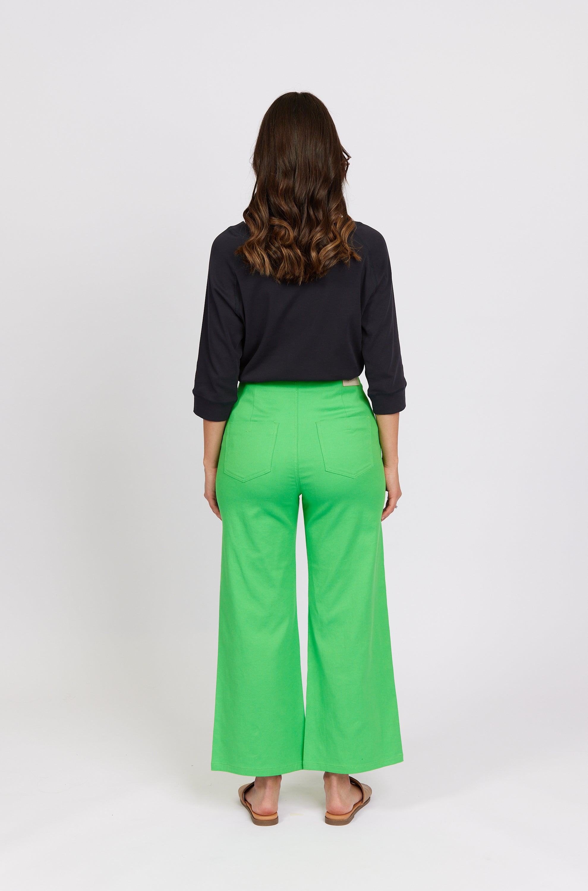 K7082 Apple - Ace Jean - Knewe Label
