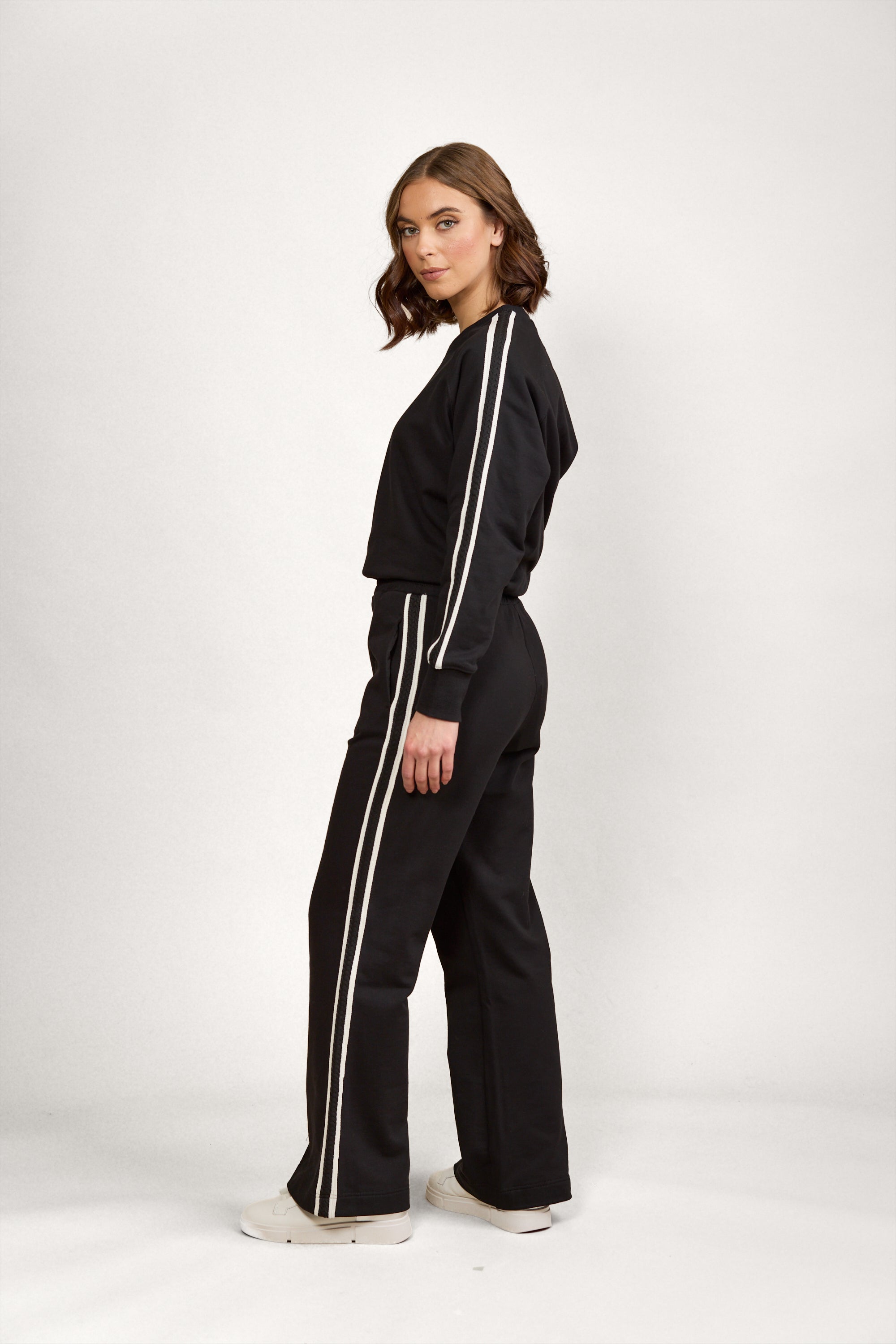 K7101 Rebel Wide Leg - Black - Knewe Label