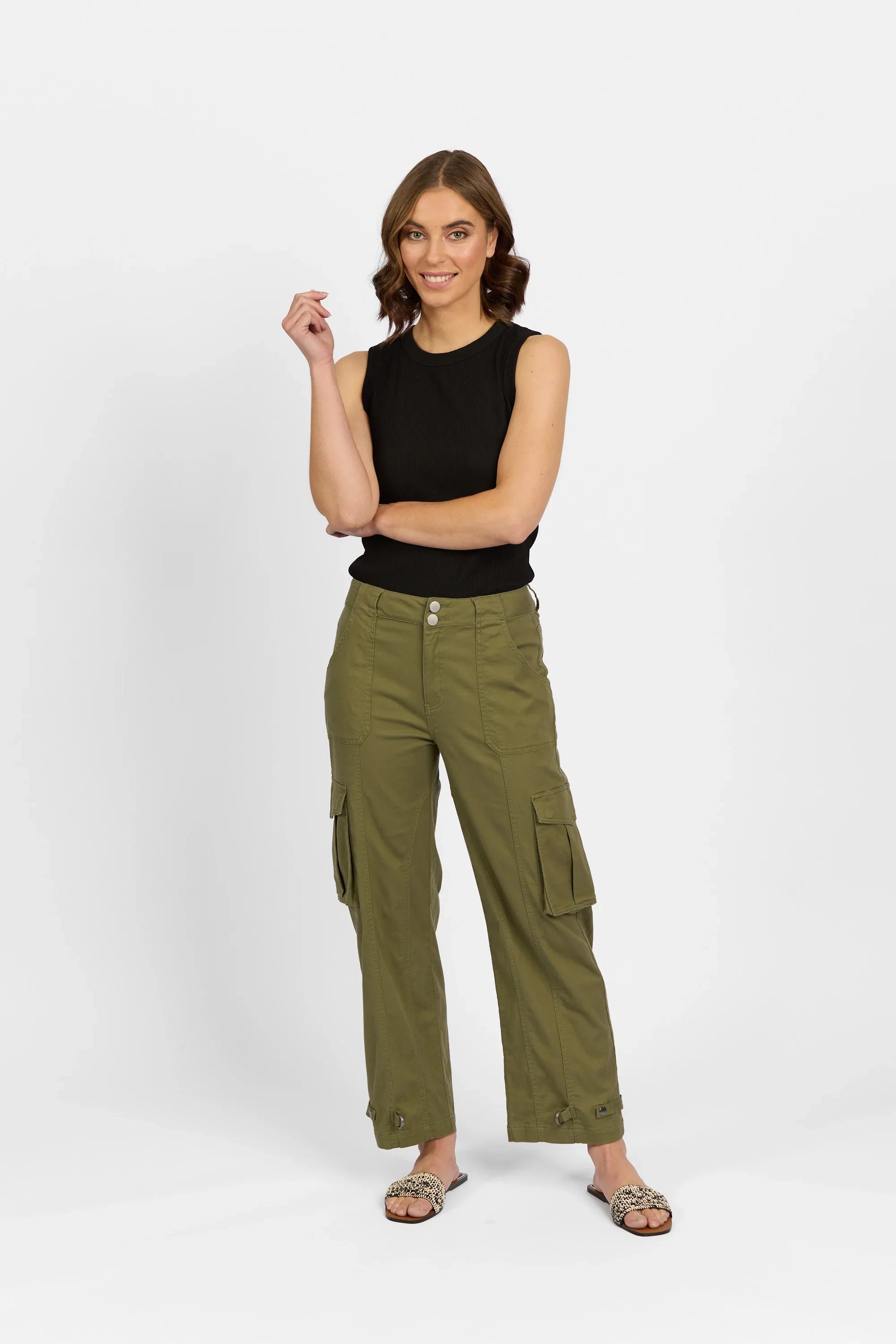 From Day to Night: Transitioning Looks with Knewe's Versatile Pieces