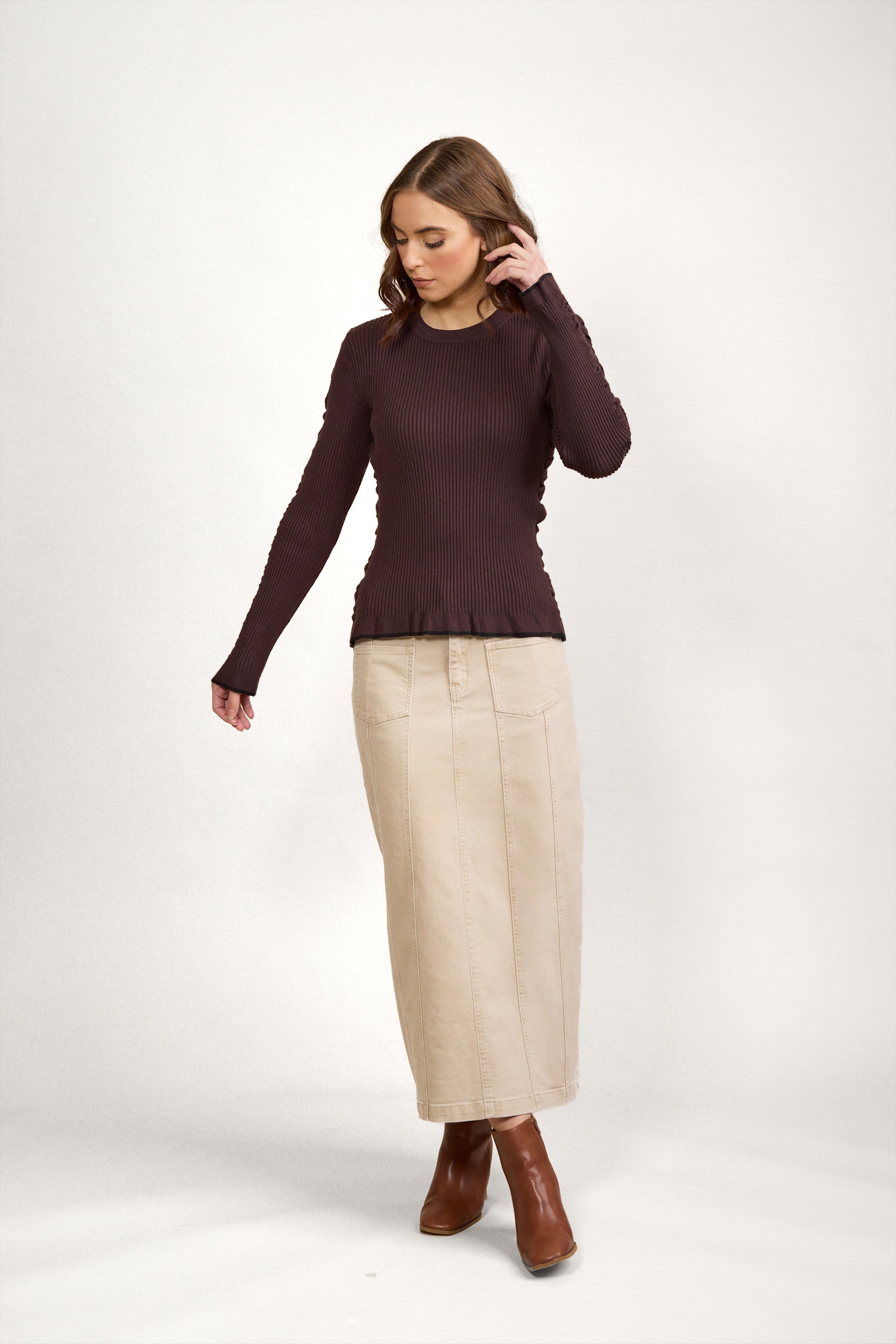 K2031 Luxe Sweater - Chocolate/Black - Knewe Label