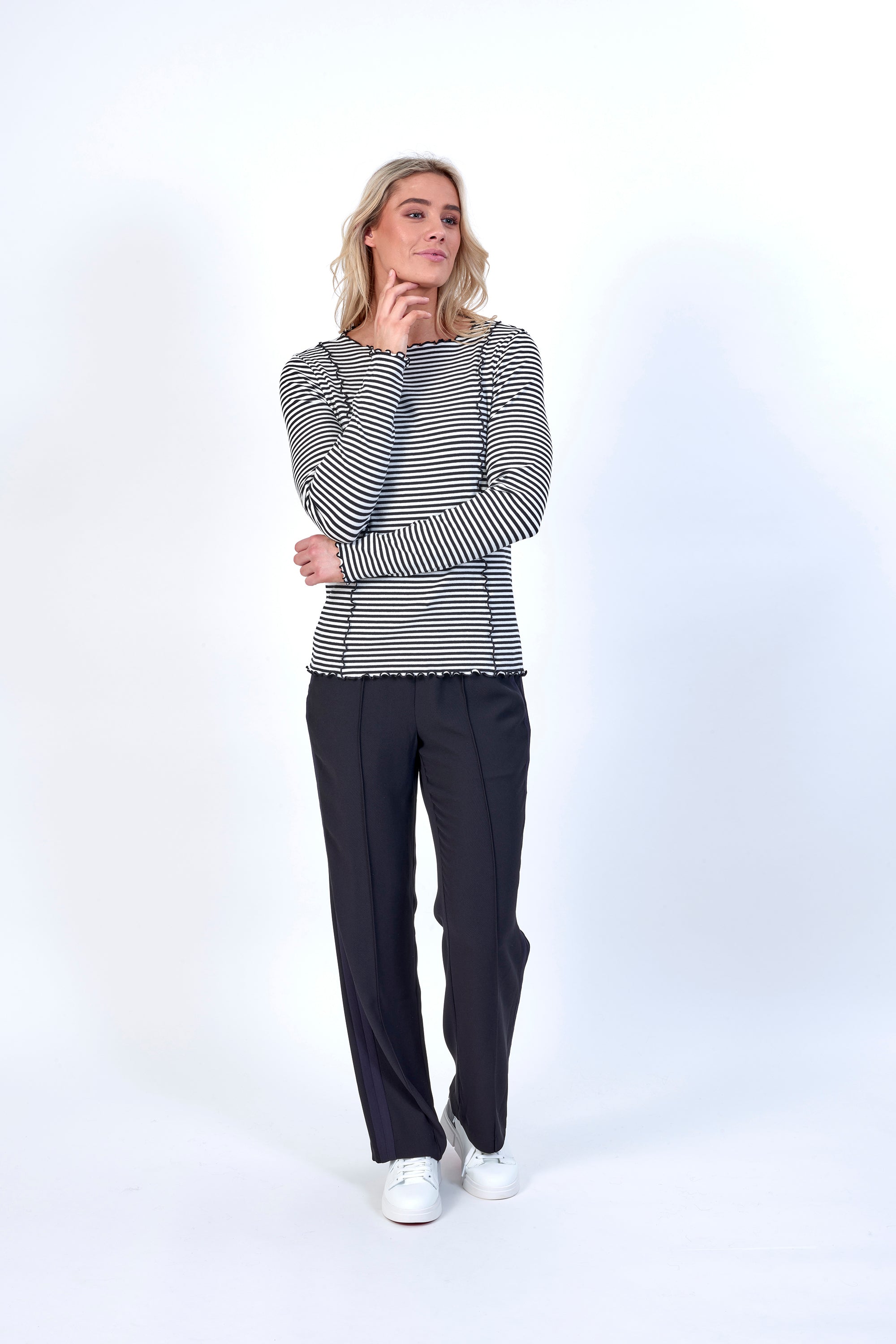 K3046 Black/Off White - Tribe Top - Knewe Label