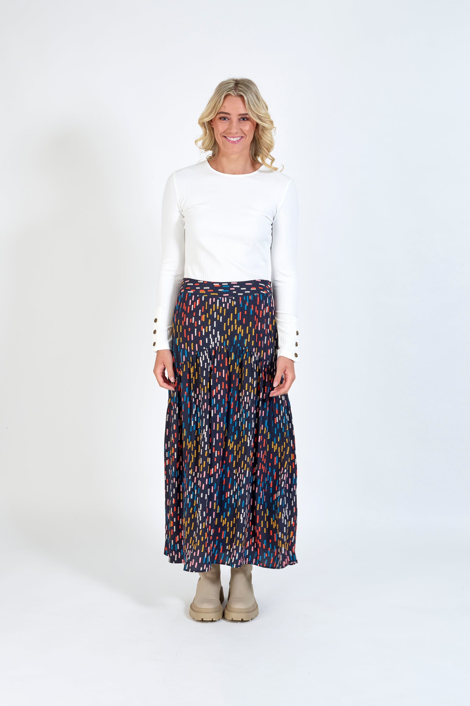 K4018 Illuminate - Vienna Skirt - Knewe Label