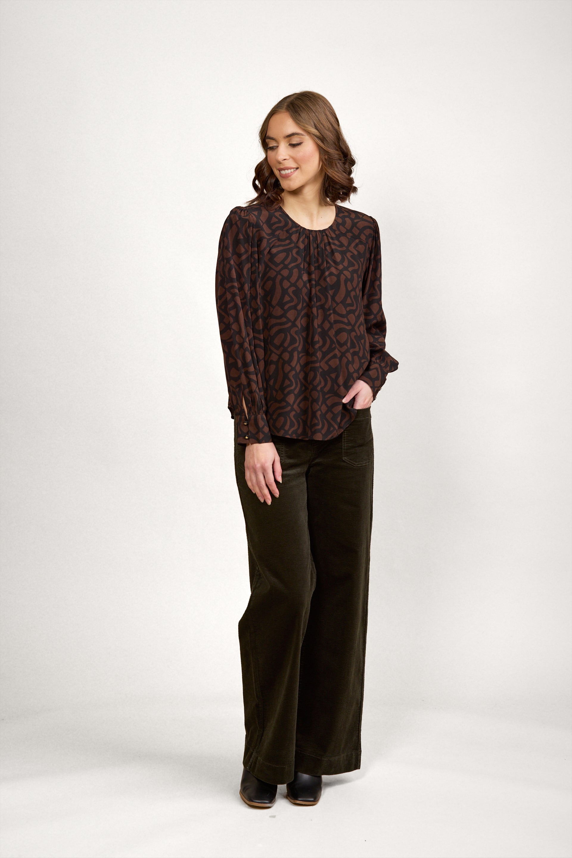 K5070 Lexie Top - Mocha - Knewe Label