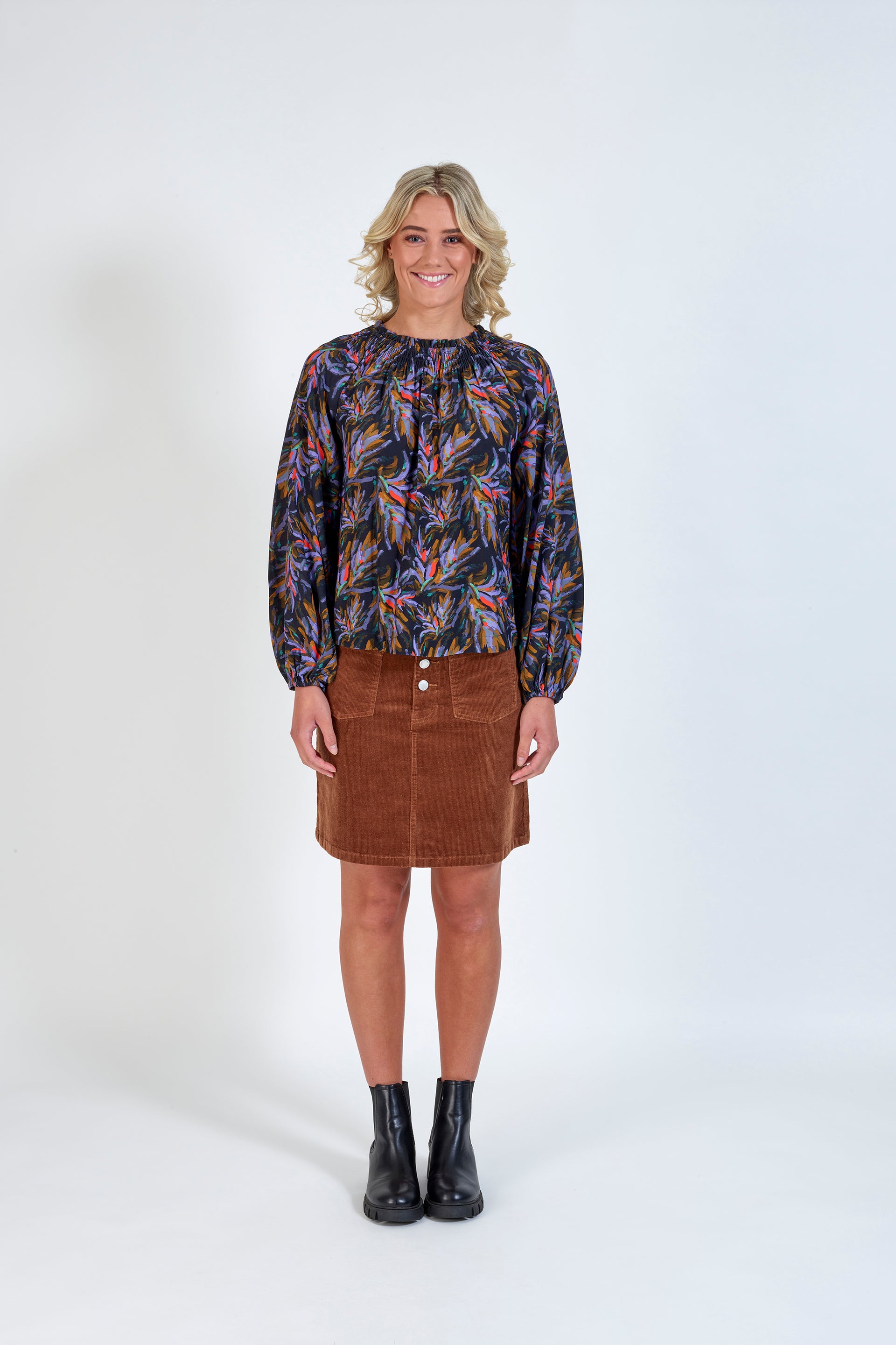 K5071 Misty - Mix Top - Knewe Label