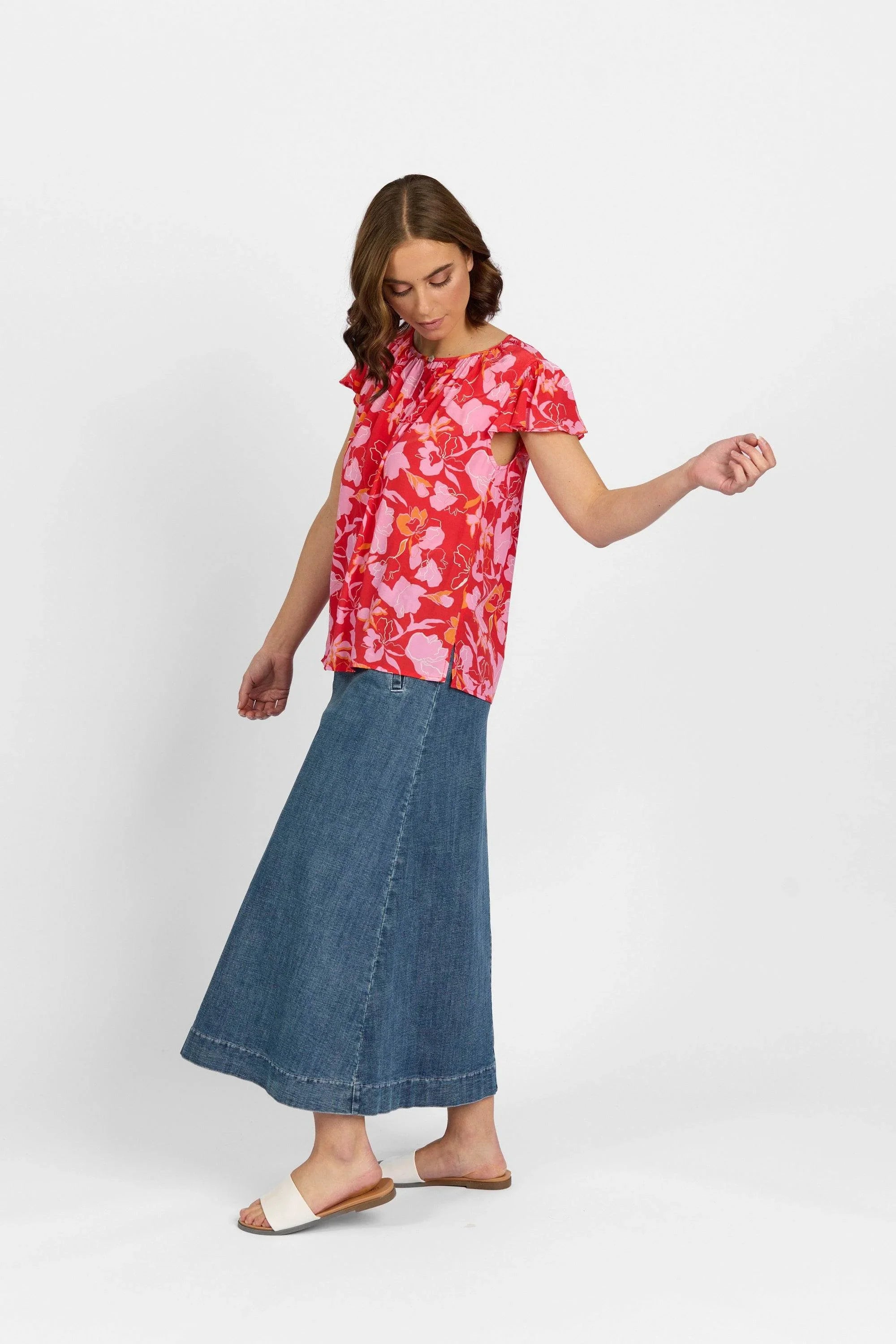 KNEWE Label women's K5078 Bella Top in Gigi - close-up fabric detail