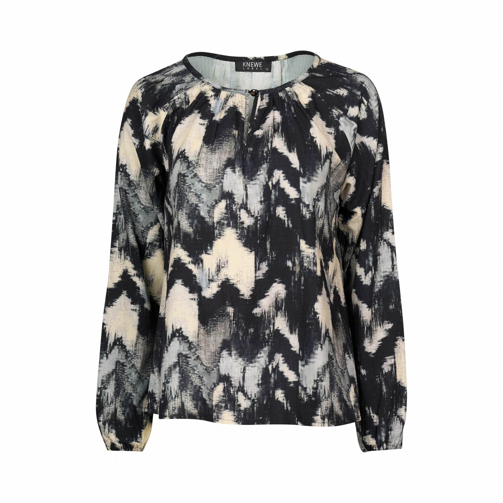 KNEWE Label women's K5089 Story Top in Saint - close-up fabric detail