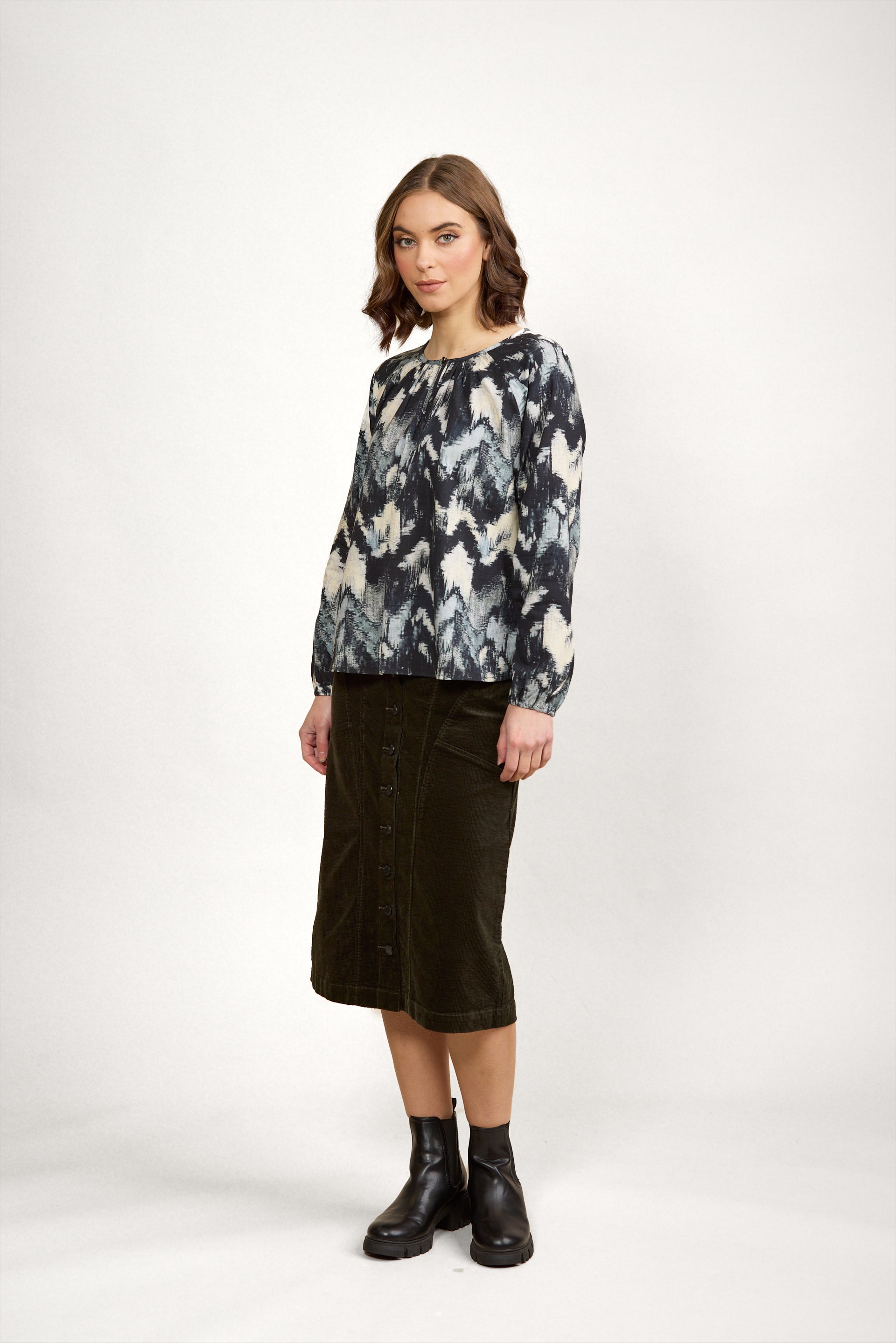 K5089 Story Top - Saint - Knewe Label