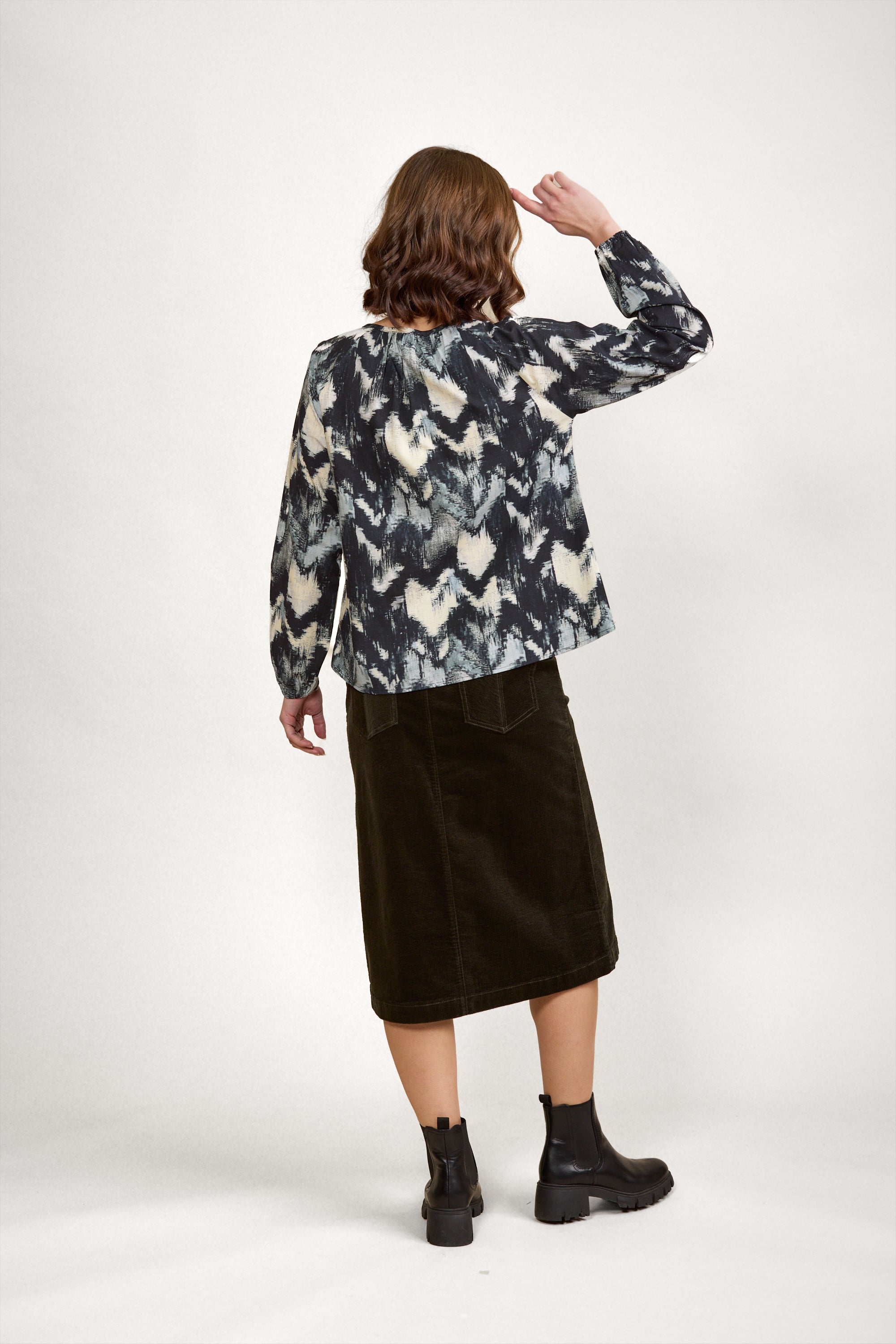 K5089 Story Top - Saint - Knewe Label