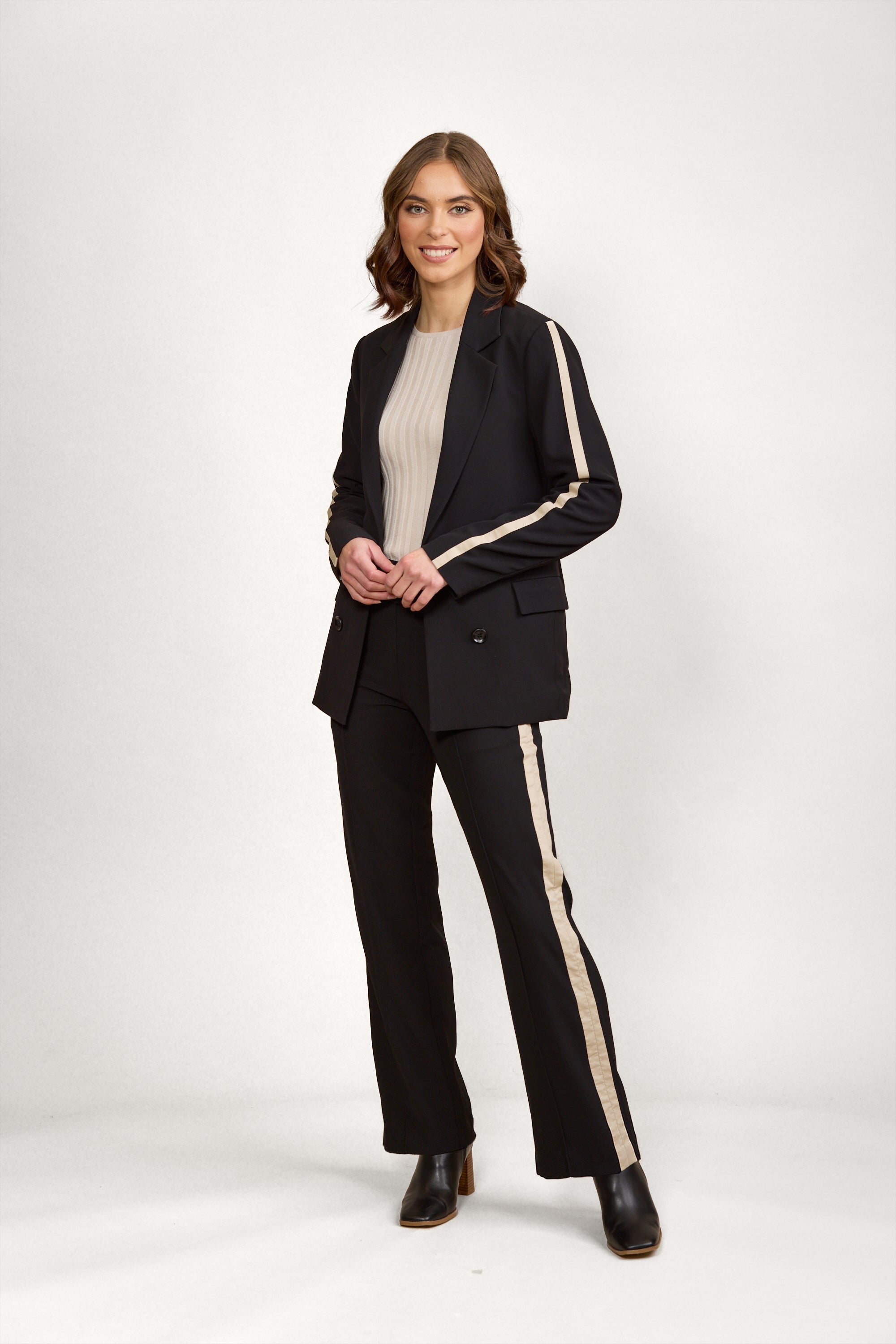 K6031 Clementine Blazer - Black/Oat - Knewe Label