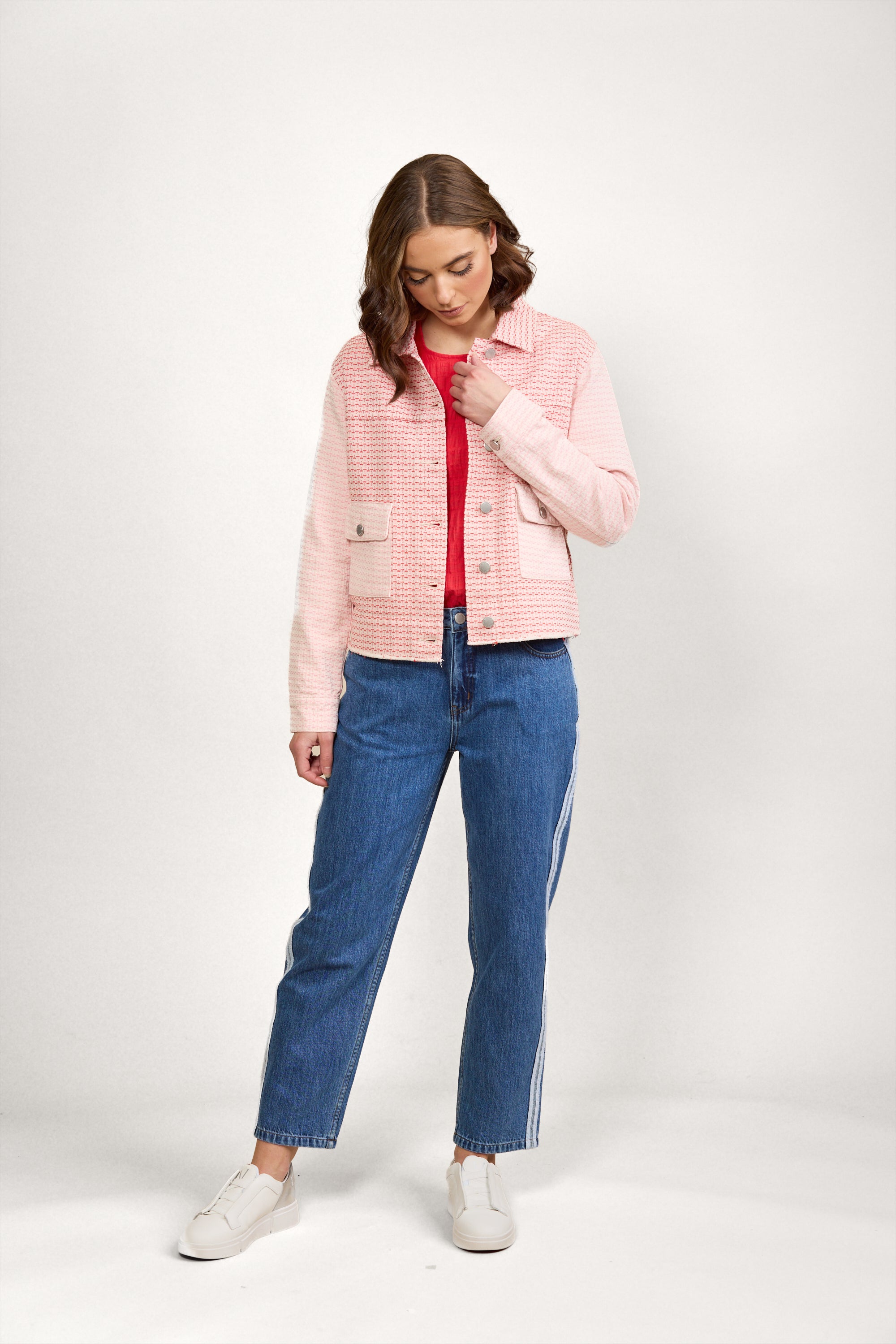 K6038A Jagger DJ - Strawberry - Knewe Label