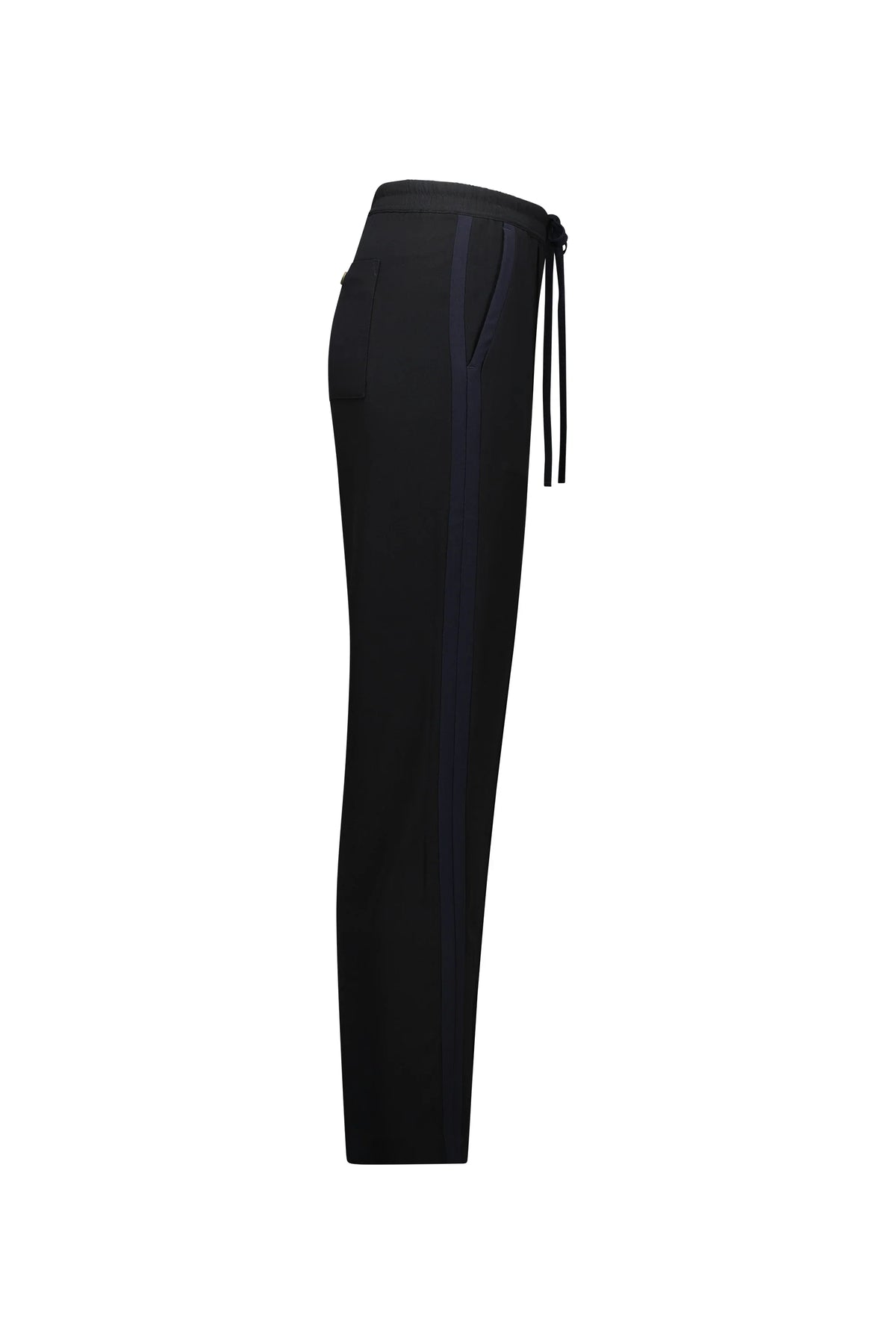 KNEWE Label women's K7060 Bowie Pant Black in Ink - close-up fabric detail