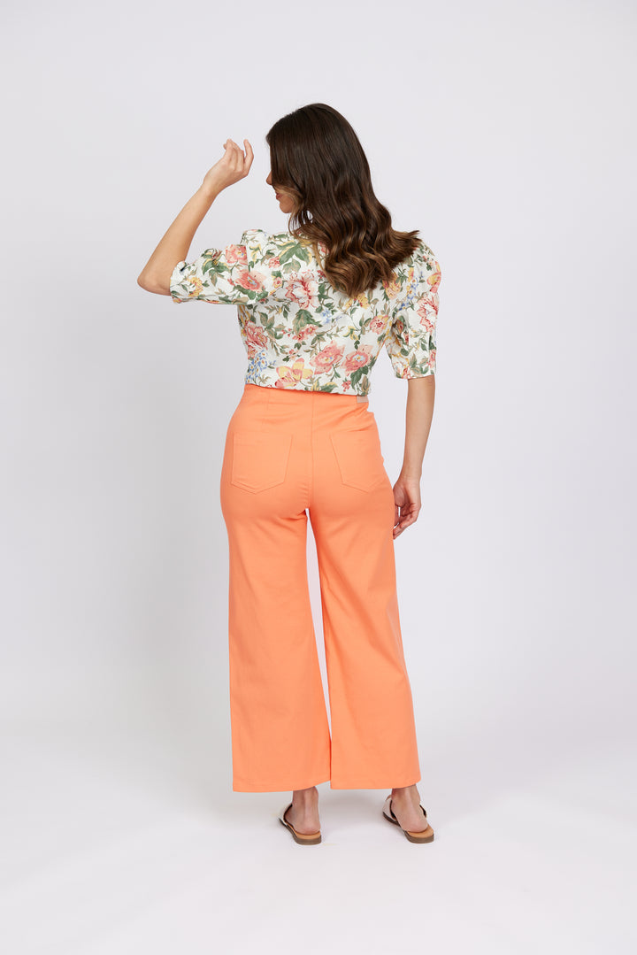 K7082 Apricot - Ace Jean - Knewe Label