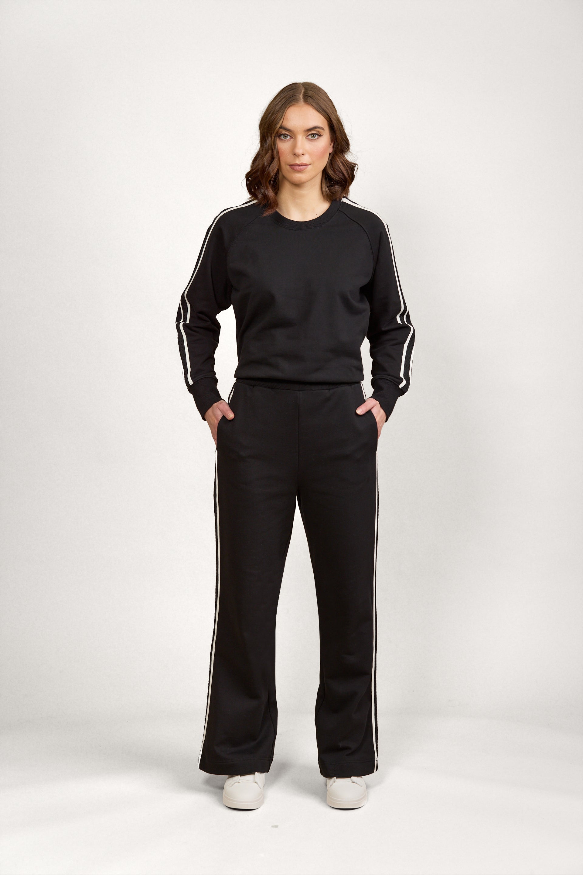 K7101 Rebel Wide Leg - Black - Knewe Label