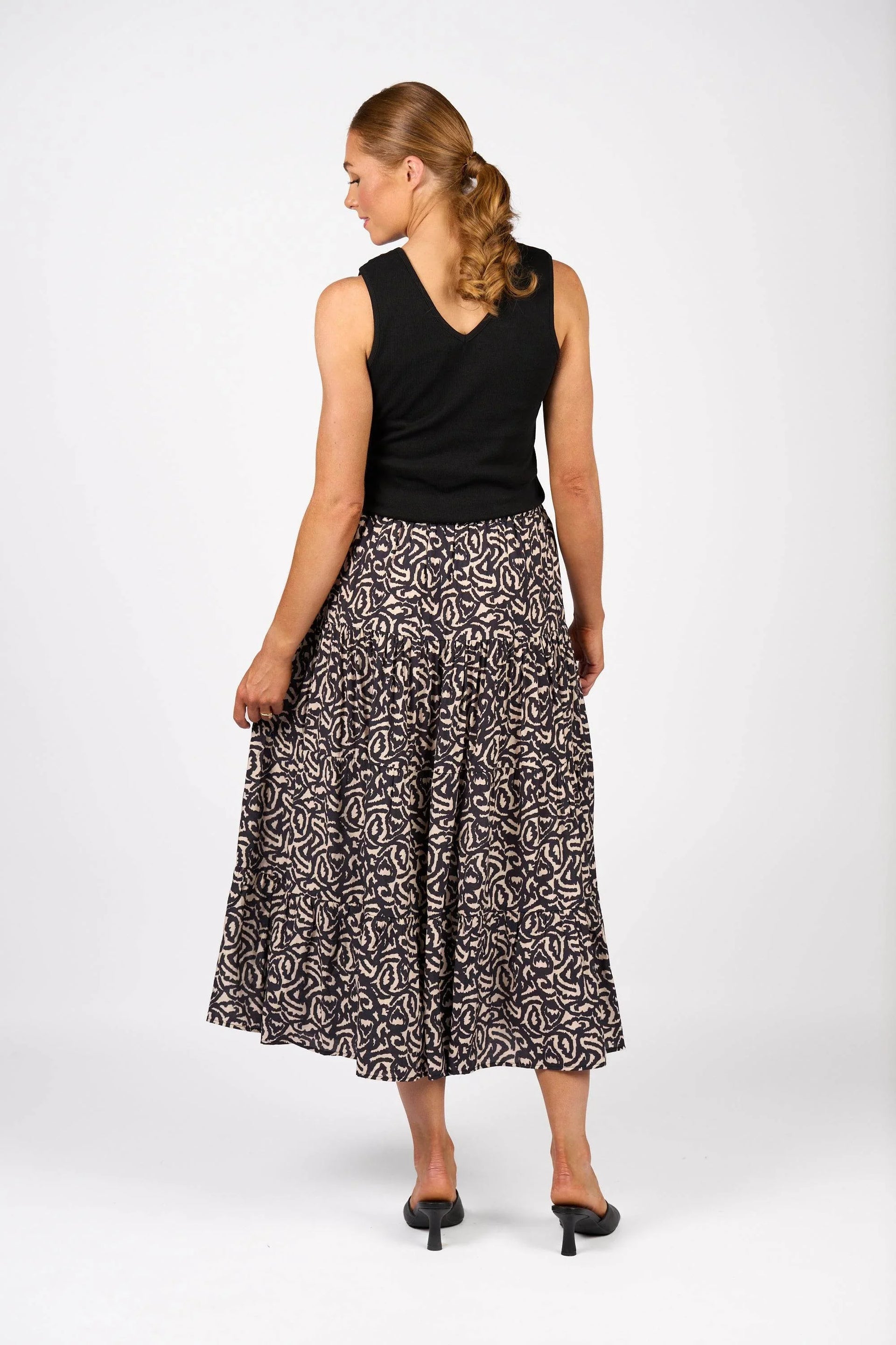 KNEWE Label women's K4042 Kaia Skirt in Soul - close-up fabric detail