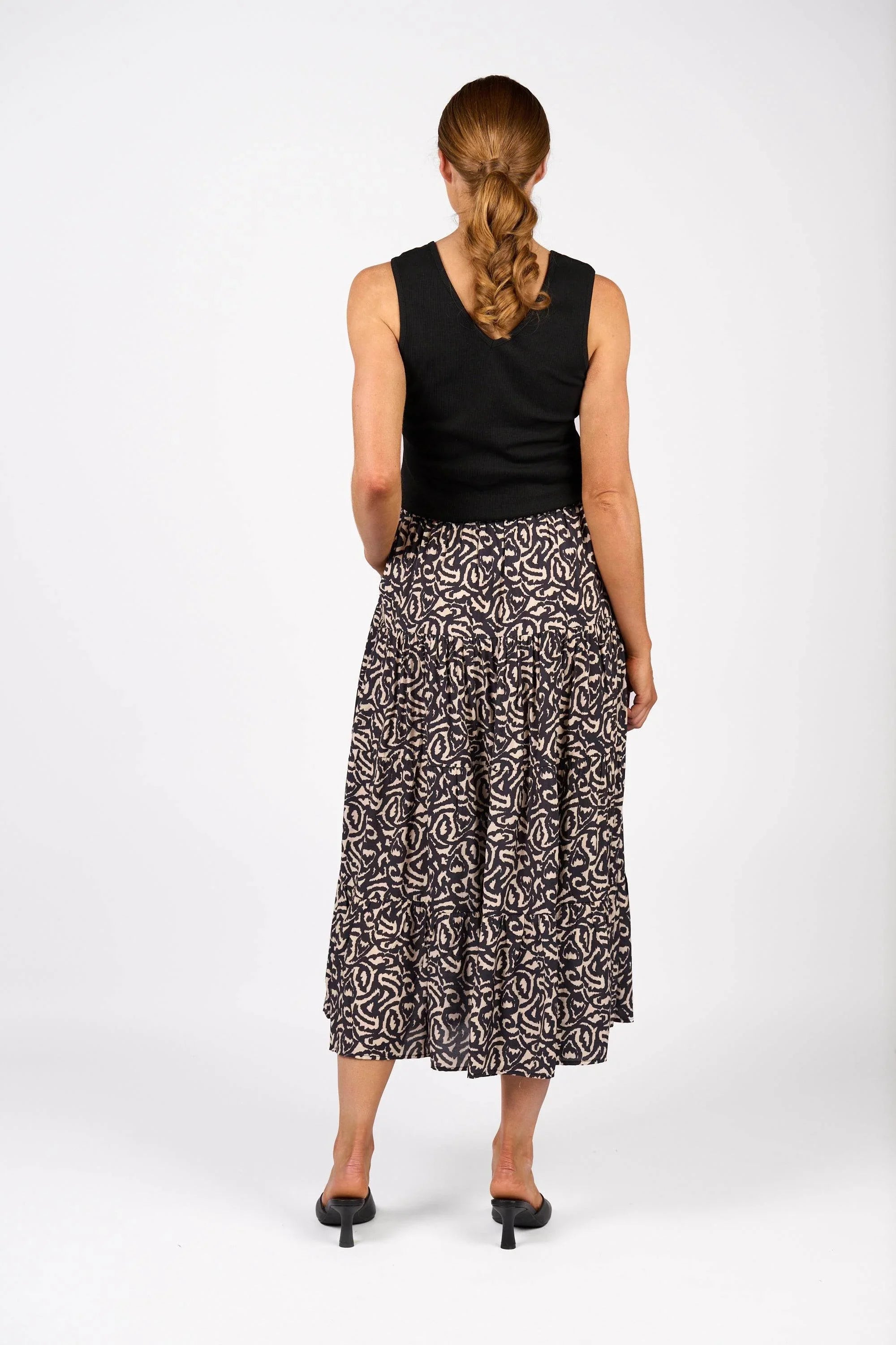 KNEWE Label women's K4042 Kaia Skirt in Soul - close-up fabric detail