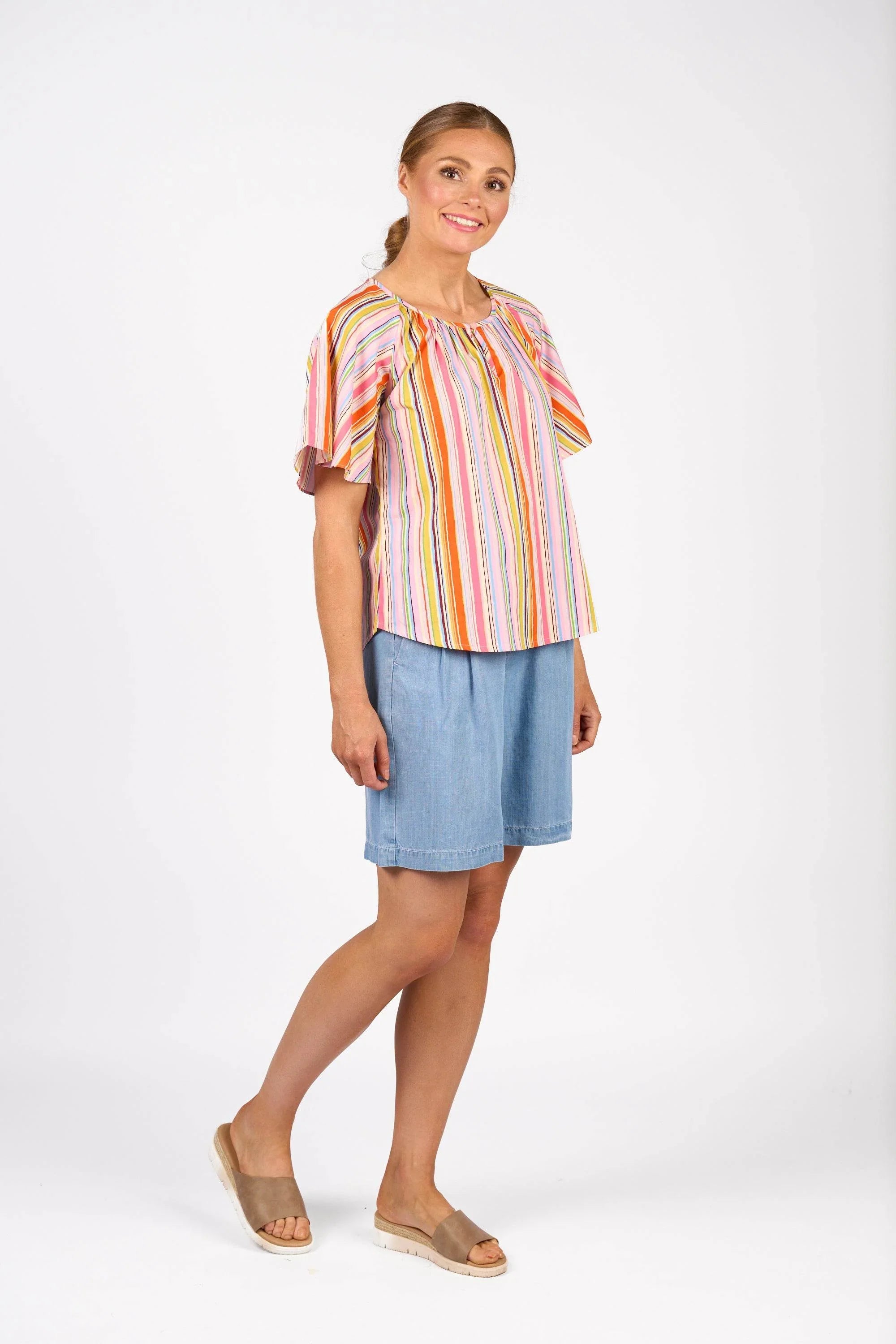 KNEWE Label women's K5083P Hazel Top in Bonbon - close-up fabric detail