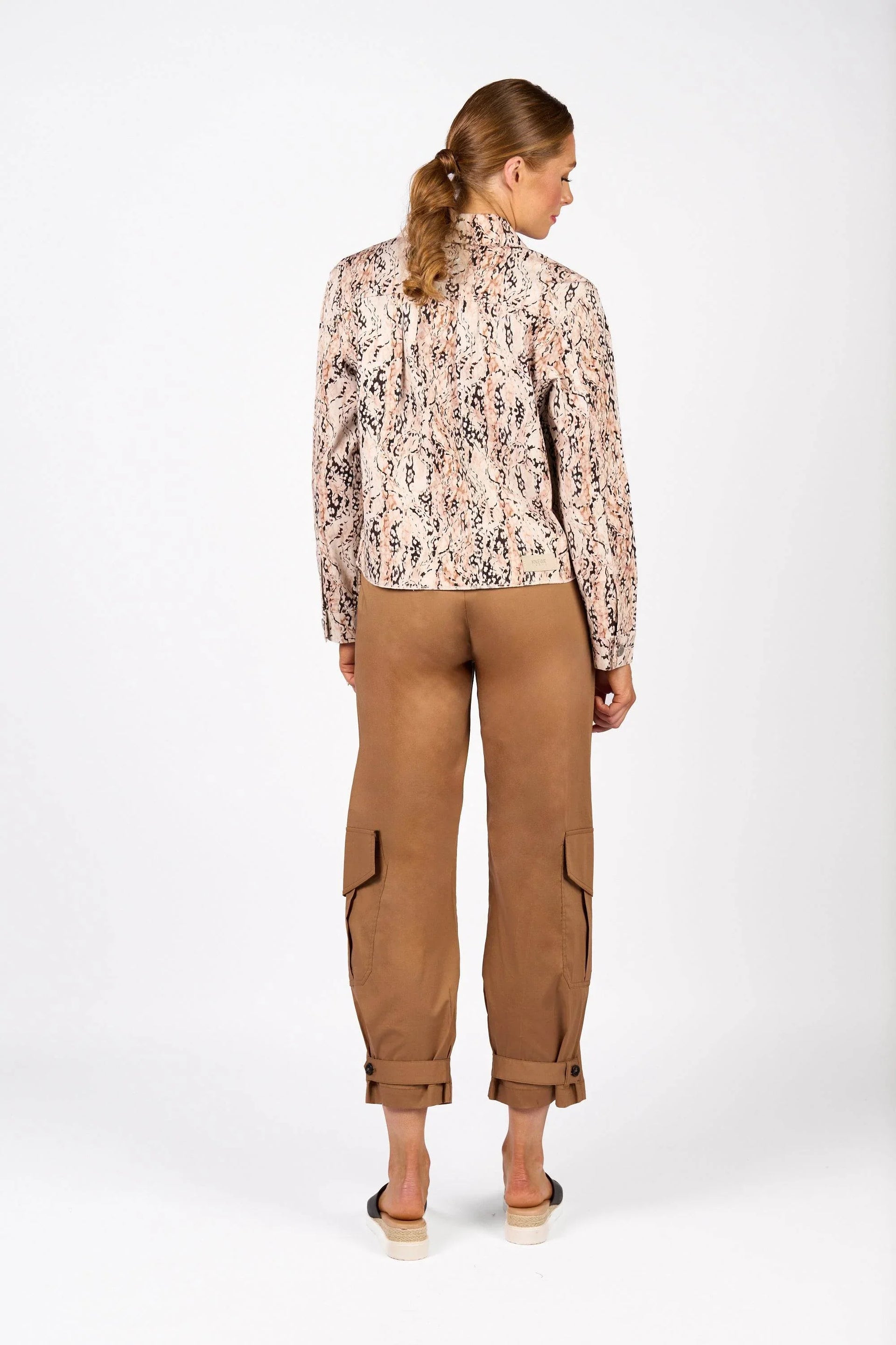 KNEWE Label women's K6038 Jagger Dj in Bengal - close-up fabric detail