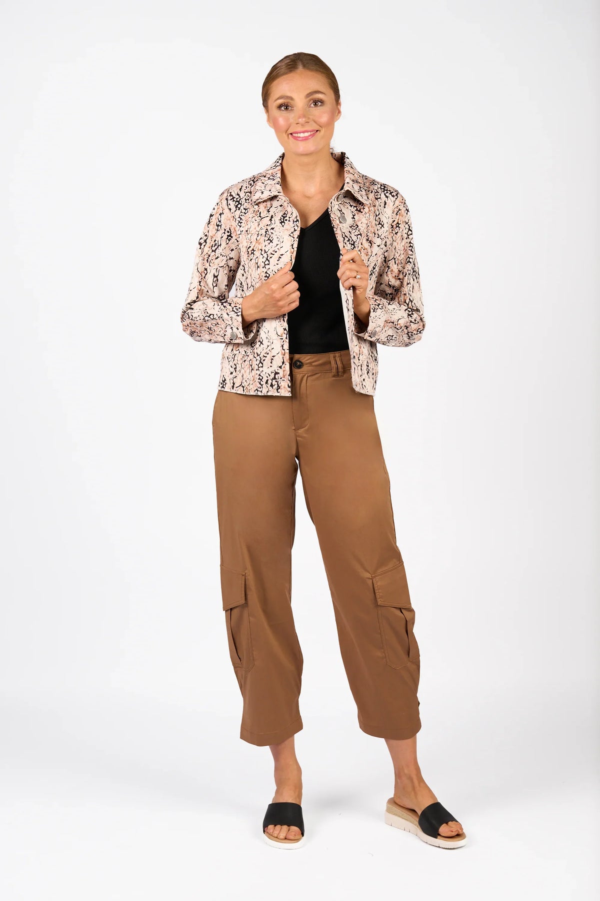 KNEWE Label women's K6038 Jagger Dj in Bengal - close-up fabric detail