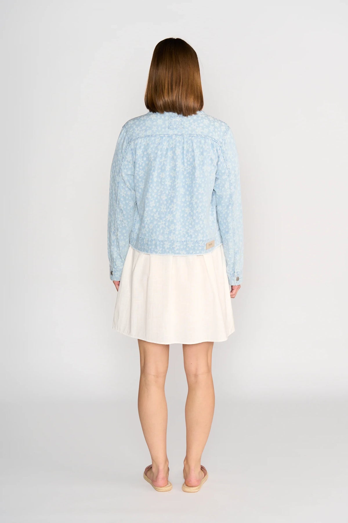 KNEWE Label women's K6038 Jagger Dj in Flowers - close-up fabric detail