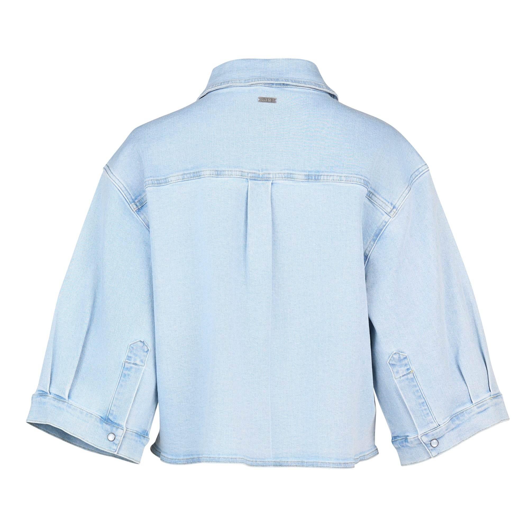 KNEWE Label women's K6045 Coupe Shacket Light in Wash - close-up fabric detail