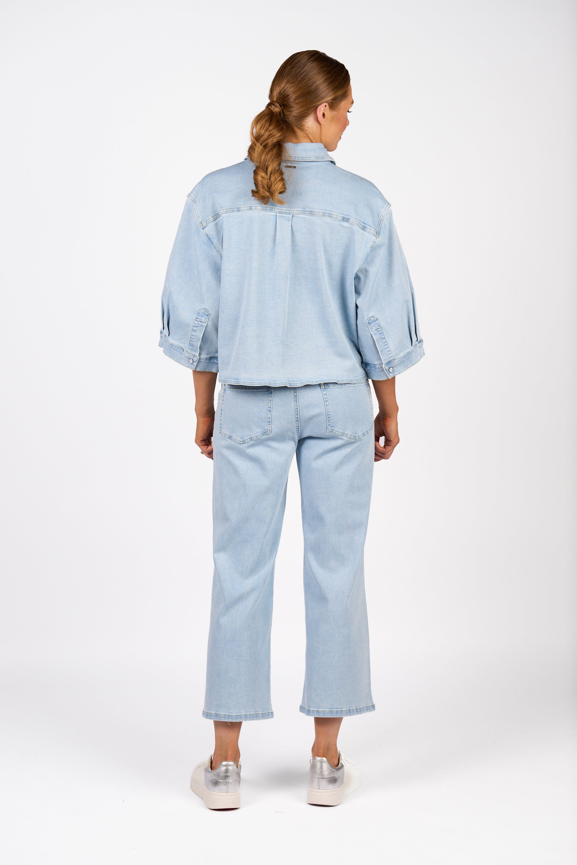 K6045 Coupe Shacket - Light Wash