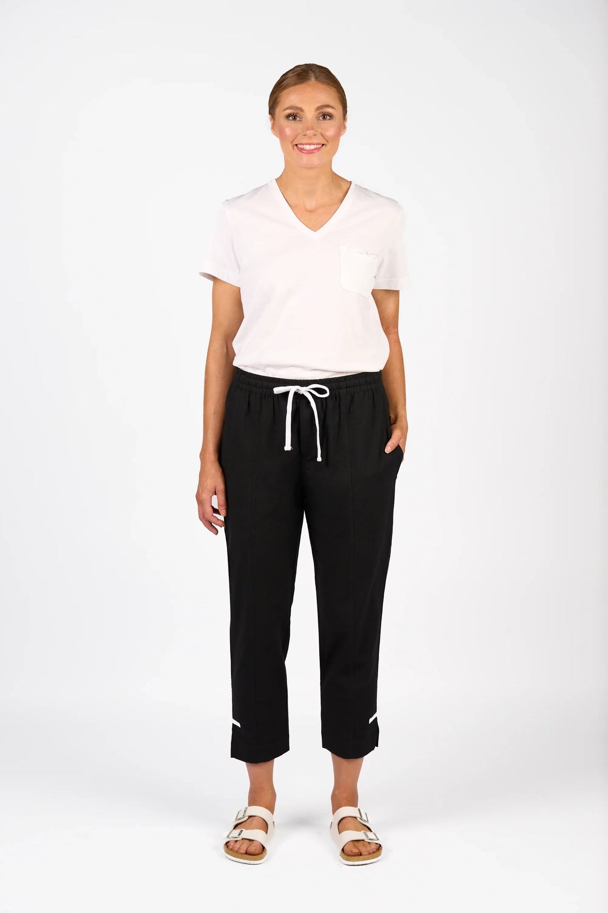KNEWE Label women's K7076 Checker Pant Black in White - close-up fabric detail