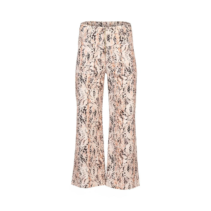 KNEWE Label women's K7105 Spin Jean in Bengal - close-up fabric detail